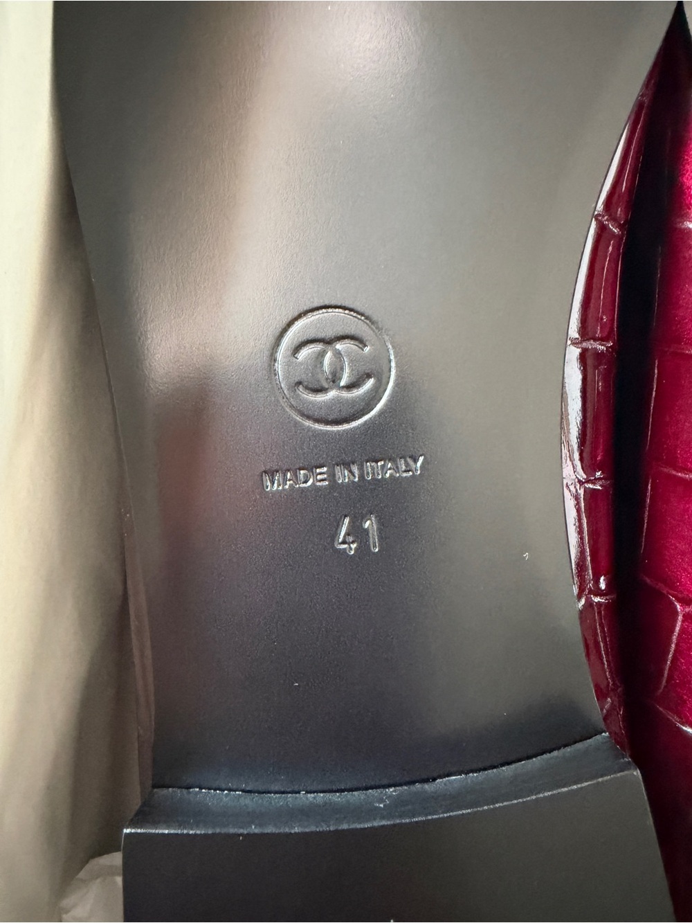 Chanel 26A Burgundy Croc Embossed Patent Metiers Black Cap Toe Ballet Flats 41 - Picture 17 of 17